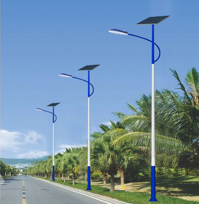 青河太阳能路灯.jpg