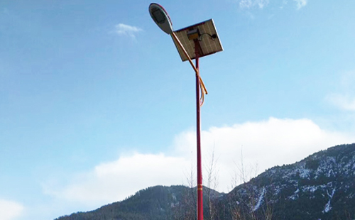 如何选择高质量的青河太阳能路灯材料：全方位指南