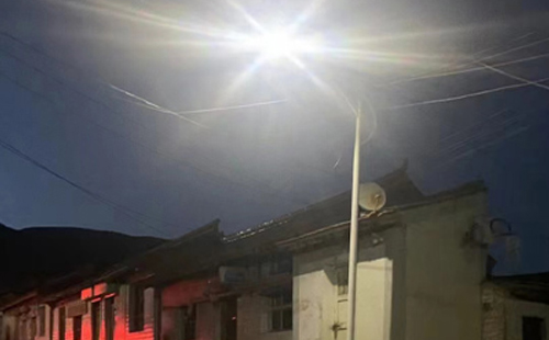 农村院子里最适合的青河太阳能路灯亮度与安装要点 农村院子里最适合的青河太阳能路灯亮度与安装要点